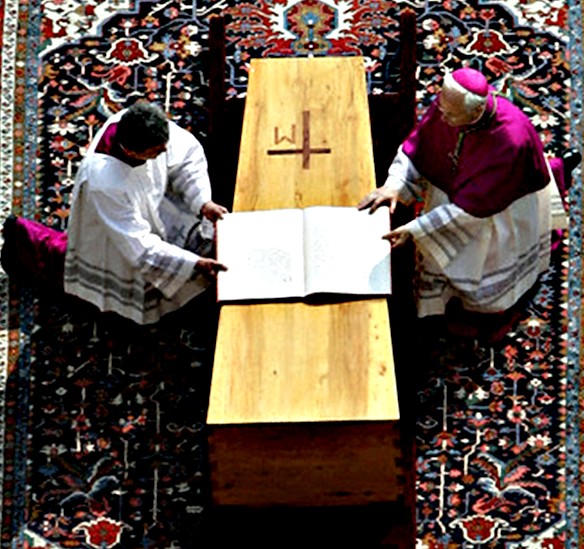 Pope_Coffin