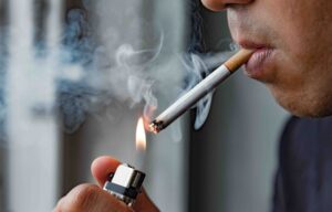 Read more about the article Αυξήθηκαν το κάπνισμα και ο καρκίνος του πνεύμονα με τα lockdown – Ascending.gr