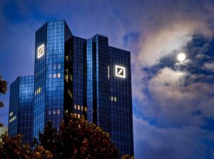Read more about the article Η Deutsche Bank εγκαθιστά εφαρμογή για την παρακολούθηση των μηνυμάτων των στελεχών της