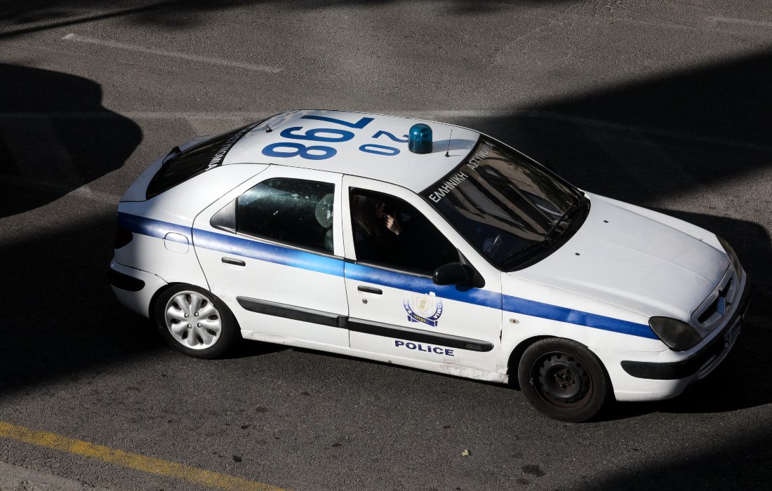 Read more about the article Εξιχνιάστηκε περιστατικό με πυροβολισμούς εν κινήσει εναντίον αυτοκινήτου – Ascending.gr